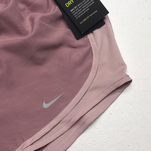 🆕 NIKE RUNNING Women’s Jogging Shorts - Picture 3 of 4